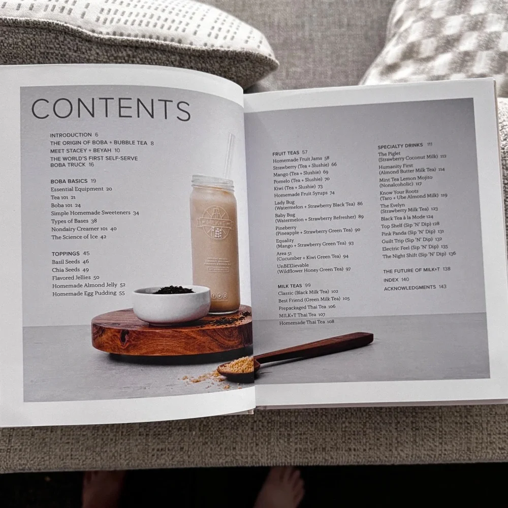New Hardcover BOBA Cookbook Classic Fun Refreshing Bubble Teas At Home Recipes‎